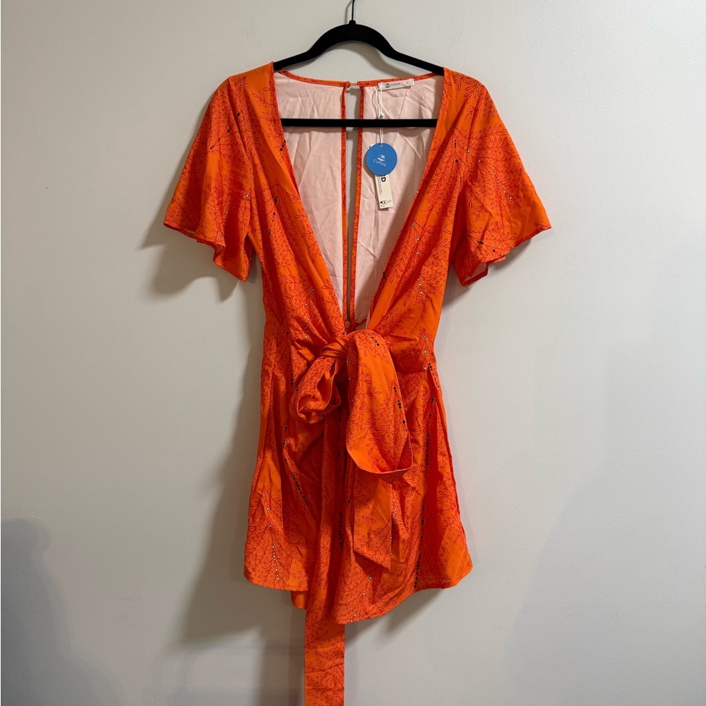 Cupshe Annamarie Plunge Tie Waist Romper - Picture 3 of 8